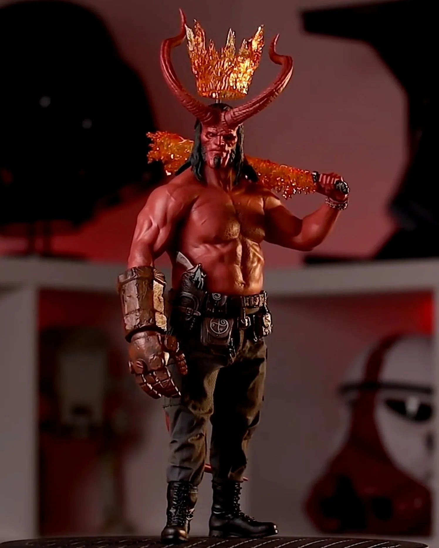 Hot Toys MMS527 Hellboy 1/6 Scale Collectible Figure