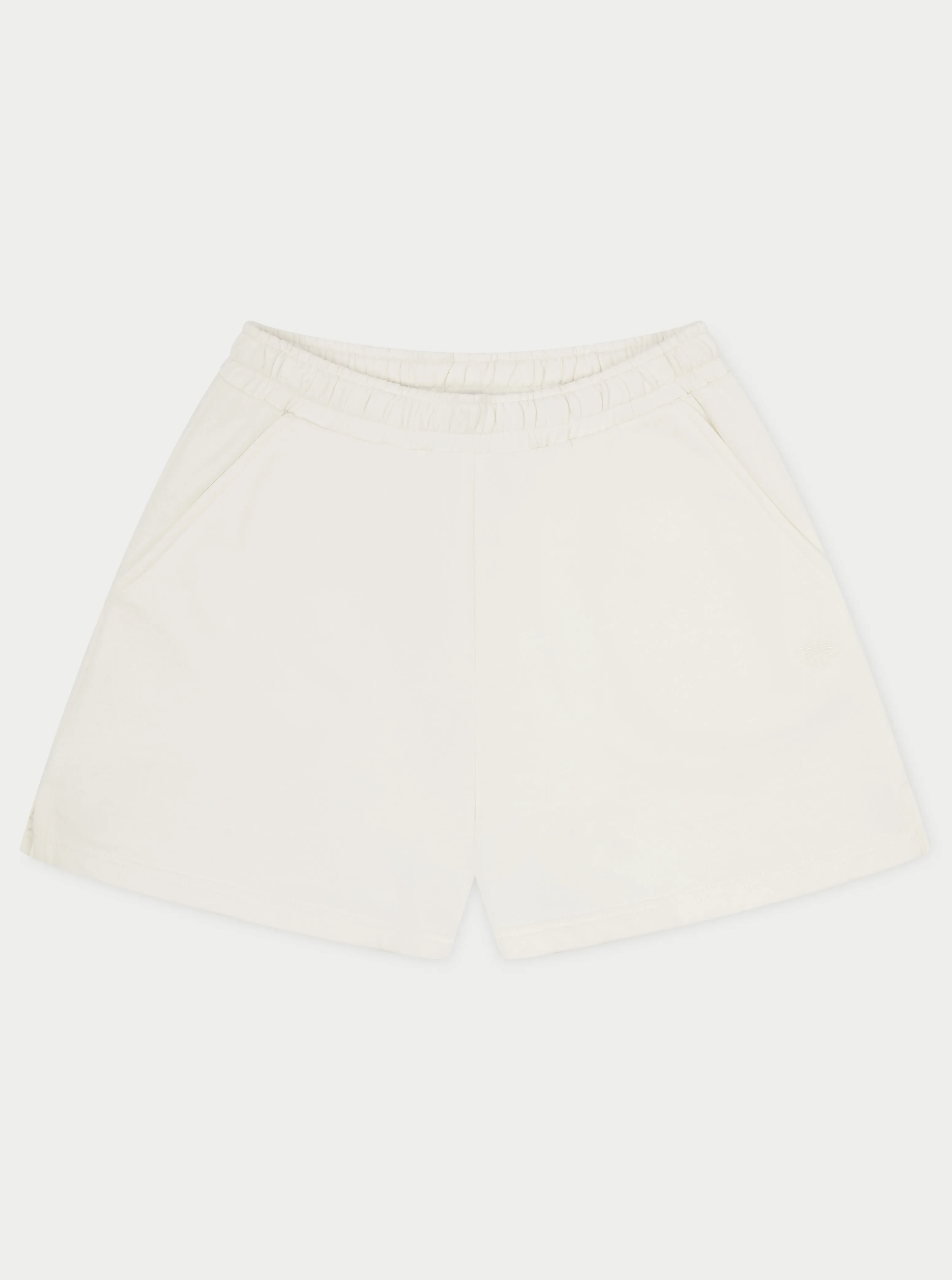 MINIMAL EMBLEM BOYFRIEND SHORTS - OFF WHITE