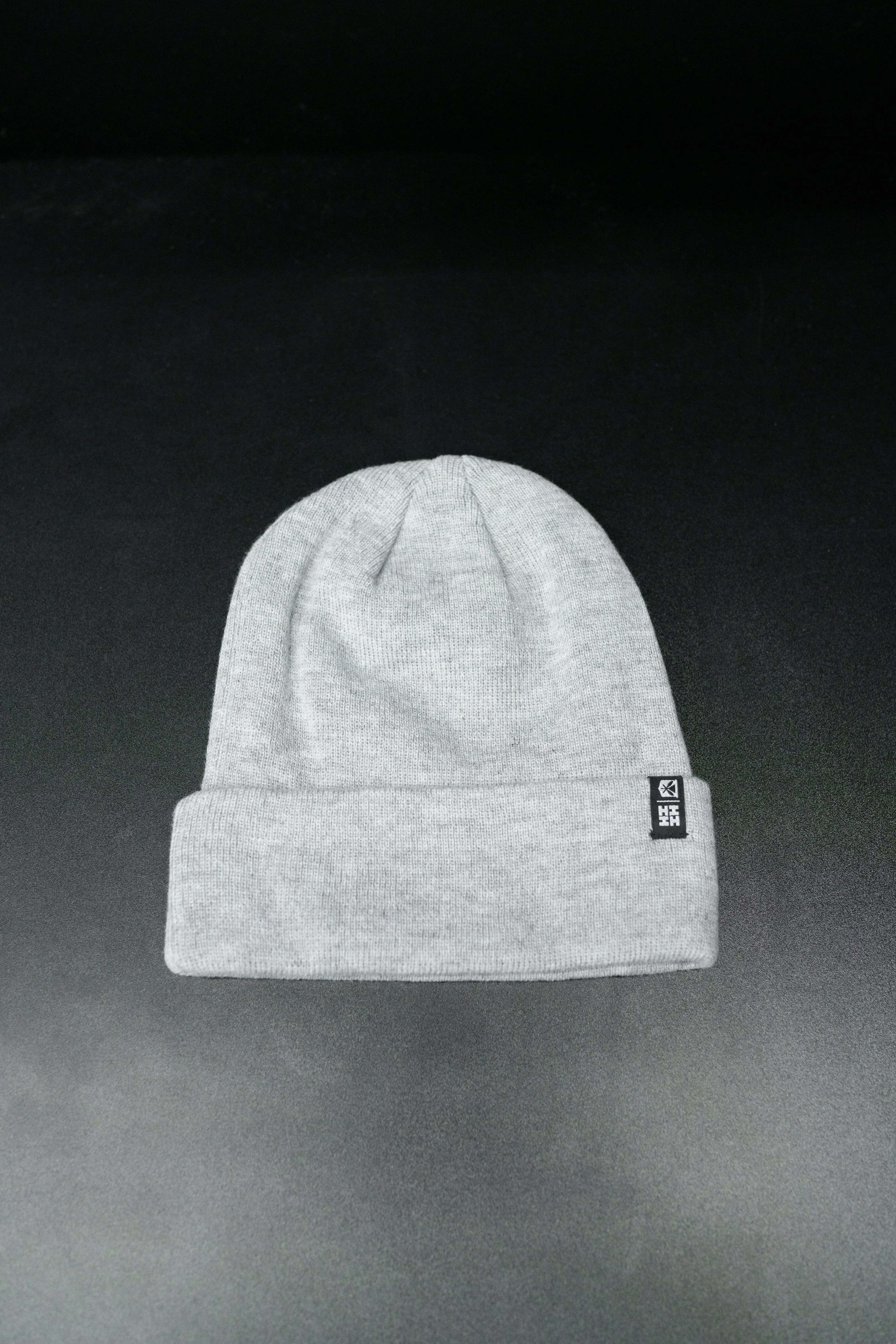 SOFT GRAY SIMPLE LOGO BEANIE